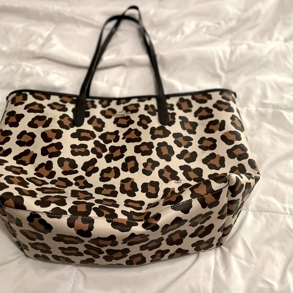 Authentic Coach - Picture 1 of 6